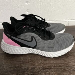 Nike Women's Black, Gray, and Pink Athletic Shoes